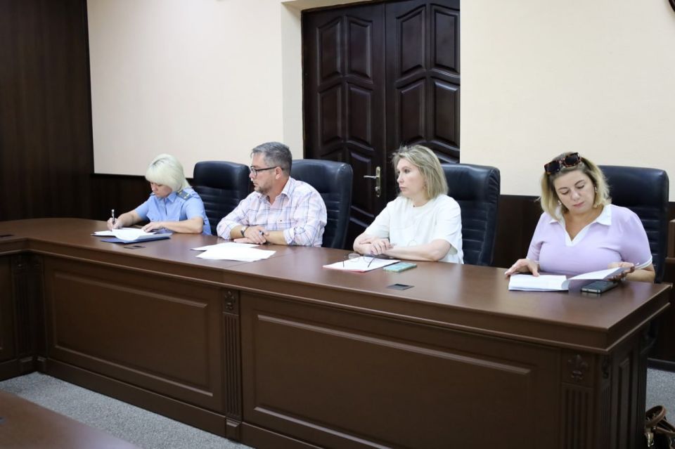 В прокуратуре Севастополя под председательством начальника управления по надзору за исполнением федерального законодательства прокуратуры города Анны Иванченко проведено заседание межведомственной рабочей группы по...