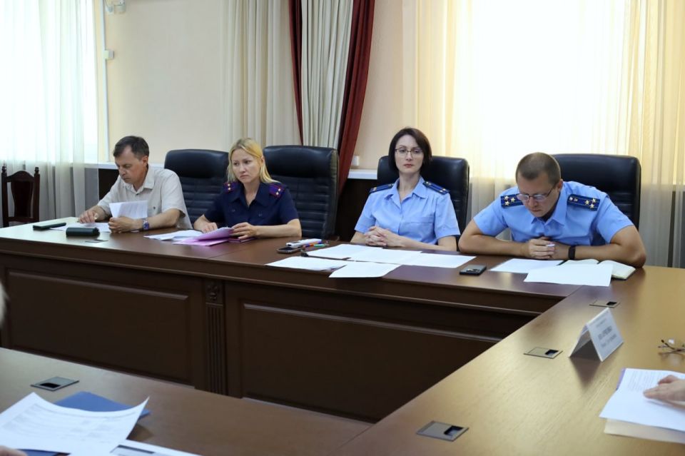 В прокуратуре Севастополя под председательством начальника управления по надзору за исполнением федерального законодательства прокуратуры города Анны Иванченко проведено заседание межведомственной рабочей группы по...