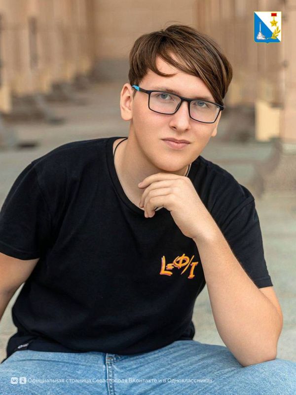 Гордимся. Выпускник лицея-предуниверсария СевГУ Роман Борисенко получил 100 баллов на ЕГЭ по физике