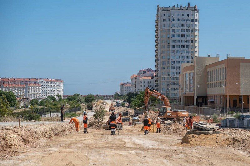 Дошли до экватора: новый Античный проспект в Севастополе готов ровно на 50%, сообщили в дептрансе