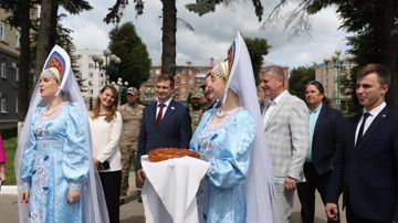 Александр Кулагин: За последние два дня участники автопробега &quot;Дорогами Победы -2025&quot; преодолели более 1000 км. Побывали в Городах Воинской славы Елец и Орёл, прибыли в Город-Герой Смоленск, где встретились с...