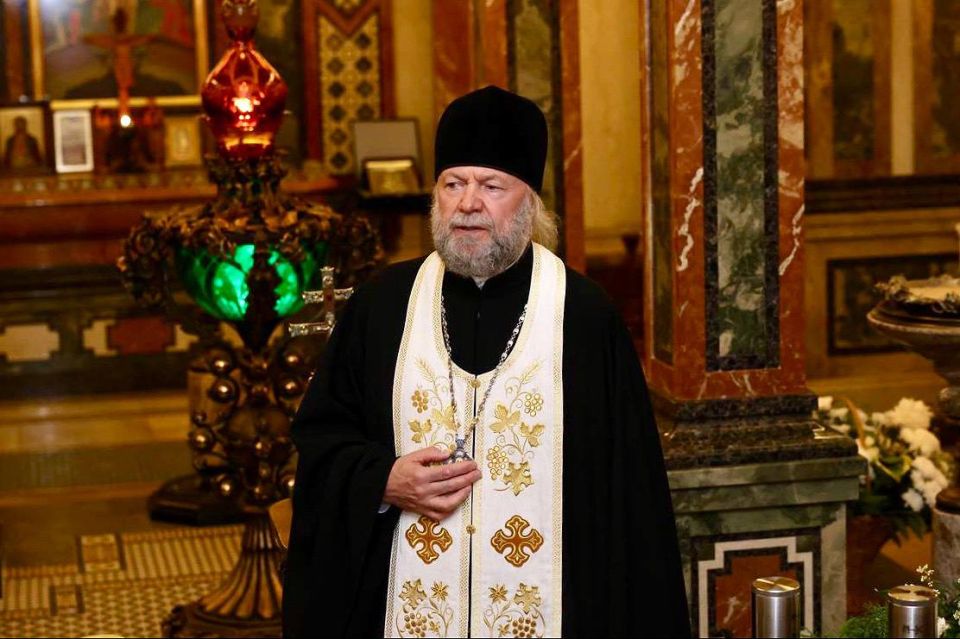 �������� ������: ������ ������� � ��������� �������� 11 ������ � ����� �������-������ � ������ �������� �����-��������� �� ��� ���� ������ � � ������ � �������, �������� ��������� ������ �����������