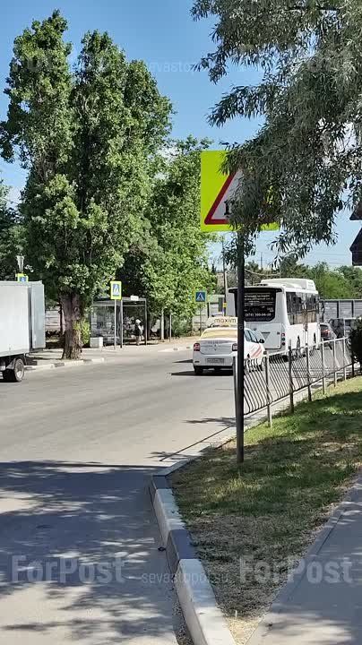 Жители и гости Балаклавы привыкают к новому режиму дорожного движения из-за реконструкции русла реки Балаклавки и её притоков