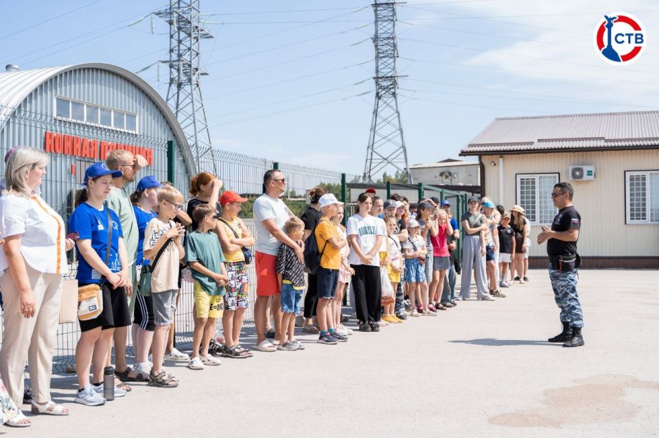 Участники Движения Первых побывали на экскурсии в центре кинологии и кавалерии Участники Движения Первых побывали на экскурсии в центре кинологии и кавалерии