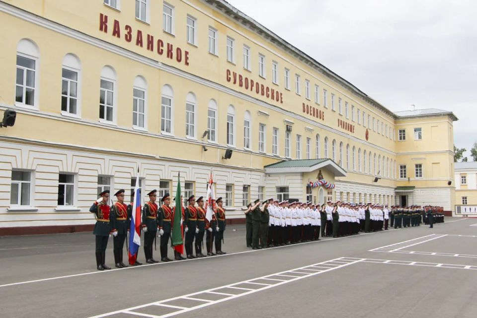 15 училищ за десять лет - раньше закрывали, сейчас открываем