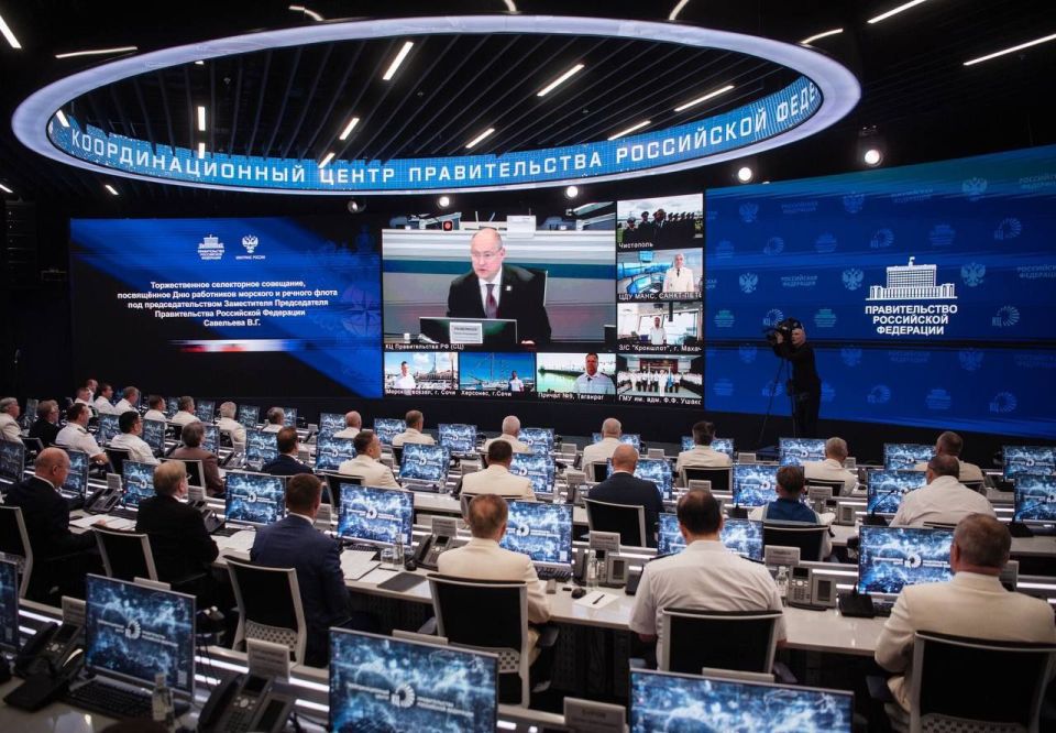 Фото дня: Михаил Развожаев принял участие в торжественном селекторном совещании в координационном центре Правительства РФ Фото дня: Михаил Развожаев принял участие в торжественном селекторном совещании в координационном центре Правительства РФ