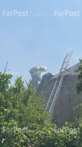На ул. Новороссийской горят два частных дома
