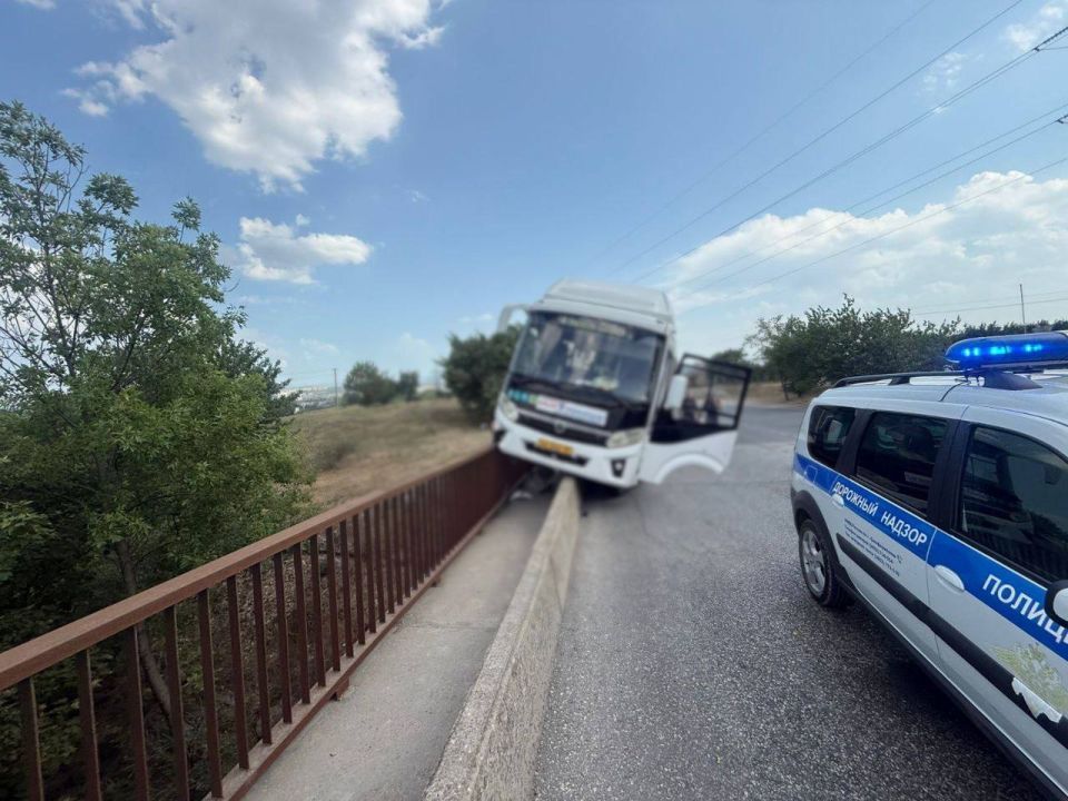 � ����������� 12 ���� ����� 14:30 ��������� ������ � �������� ������������� ��������