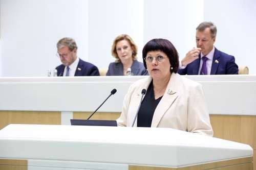 Екатерина Алтабаева: Сенаторы ратифицировали Протокол о внесении изменений в Договор от 25 декабря 1998 года между Российской Федерацией и Республикой Беларусь о равных правах граждан