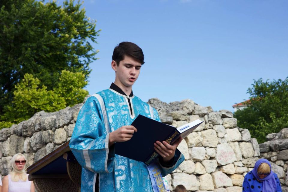 Фото дня: Божественная литургия в храме Влахернской Божией Матери Фото дня: Божественная литургия в храме Влахернской Божией Матери