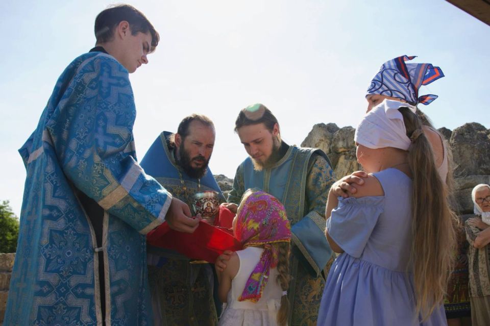 Фото дня: Божественная литургия в храме Влахернской Божией Матери Фото дня: Божественная литургия в храме Влахернской Божией Матери