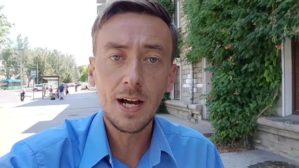 Чиновника в Севастополе уволили в связи с утратой доверия