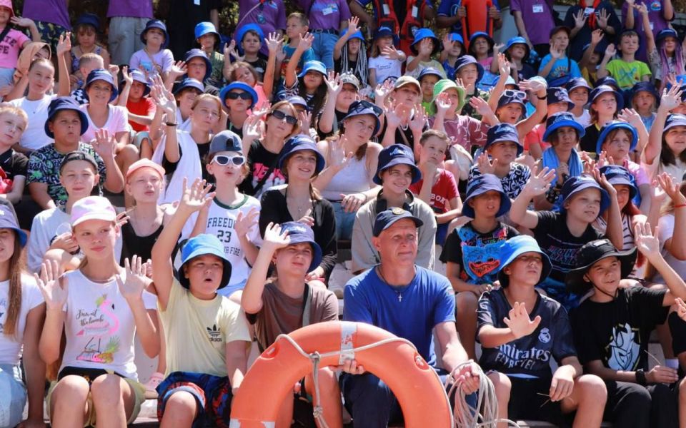 Юные отдыхающие лагеря «Ласпи» прошли школу безопасности вместе со спасателями Севастополя Юные отдыхающие лагеря «Ласпи» прошли школу безопасности вместе со спасателями Севастополя