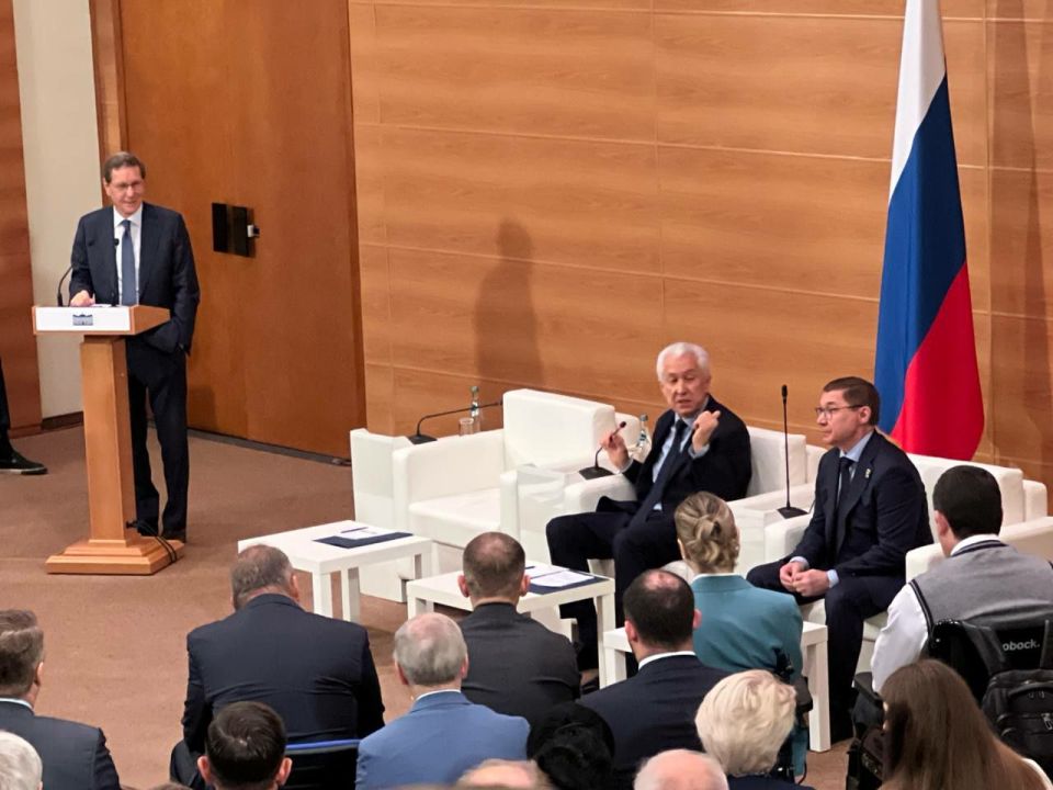 Дмитрий Белик: Фракция «Единая Россия» провела заседание, посвященное итогам уходящей сессии Государственной Думы