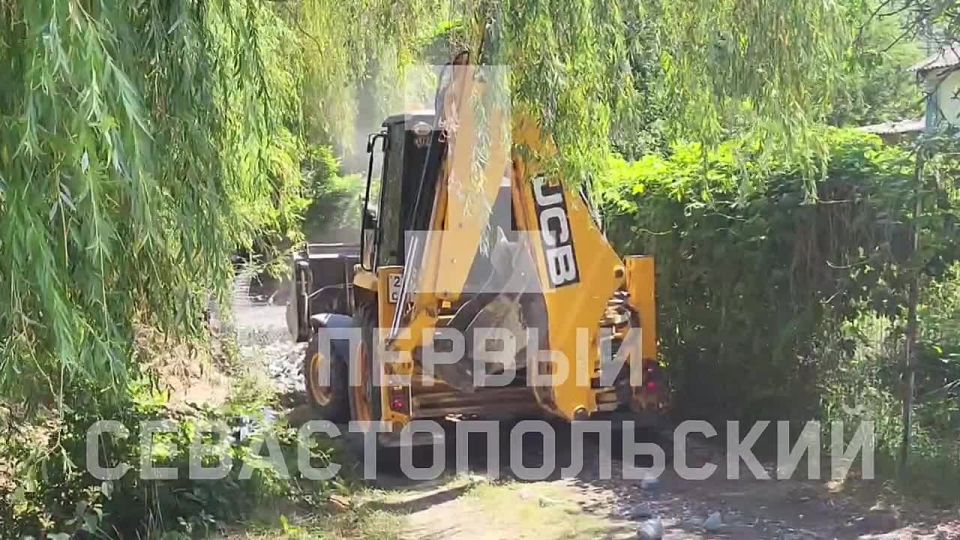 В Орлином обновляют пешеходные дороги — благоустроен тротуар на ул. Цветочная
