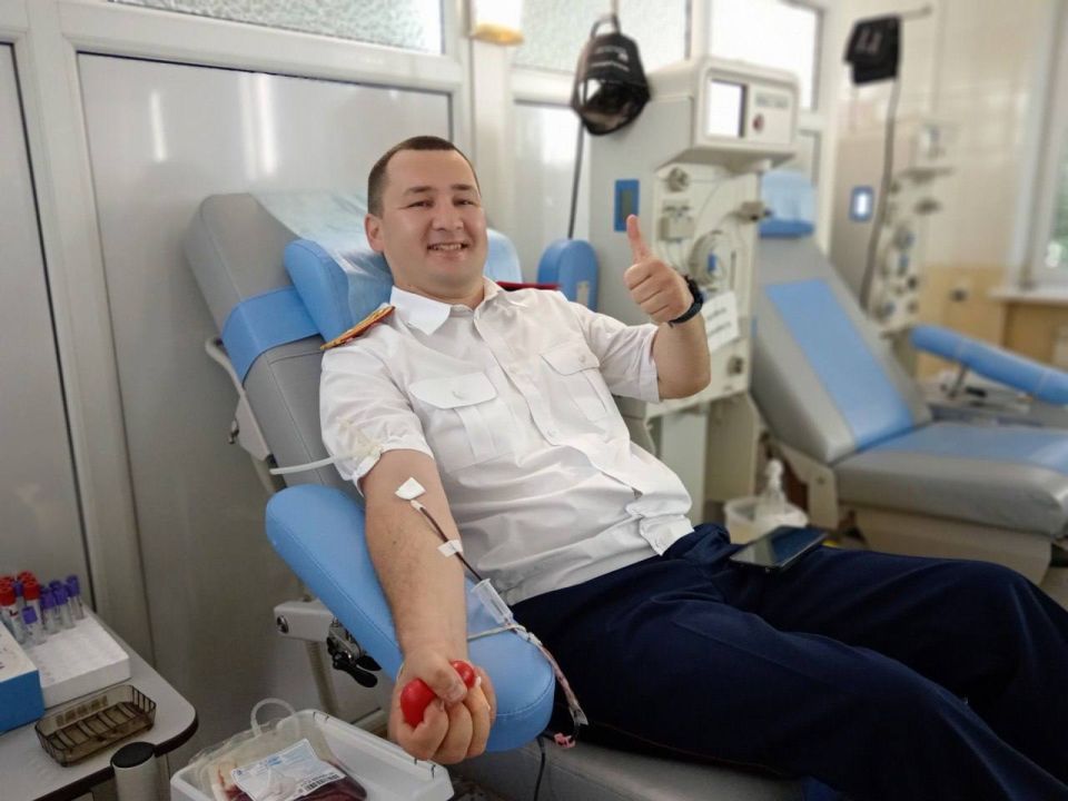 В канун Дня следствия офицеры СК сдали кровь для нуждающихся крымчан и бойцов