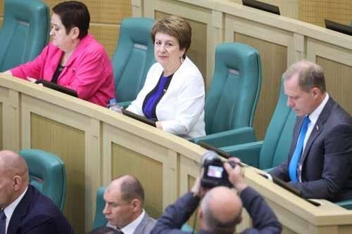 Екатерина Алтабаева: Гражданам, принимавшим участие в боевых действиях в составе Вооружённых Сил ДНР, Народной милиции ЛНР, воинских формирований и органов ДНР и ЛНР, начиная с 11 мая 2014 года, и ставшими инвалидами...