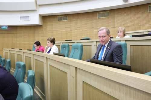 ��������� ���������: ���������, ����������� ������� � ������ ��������� � ������� ���������� ��� ���, �������� ������� ���, �������� ������������ � ������� ��� � ���, ������� � 11 ��� 2014 ����, � �������� ����������...