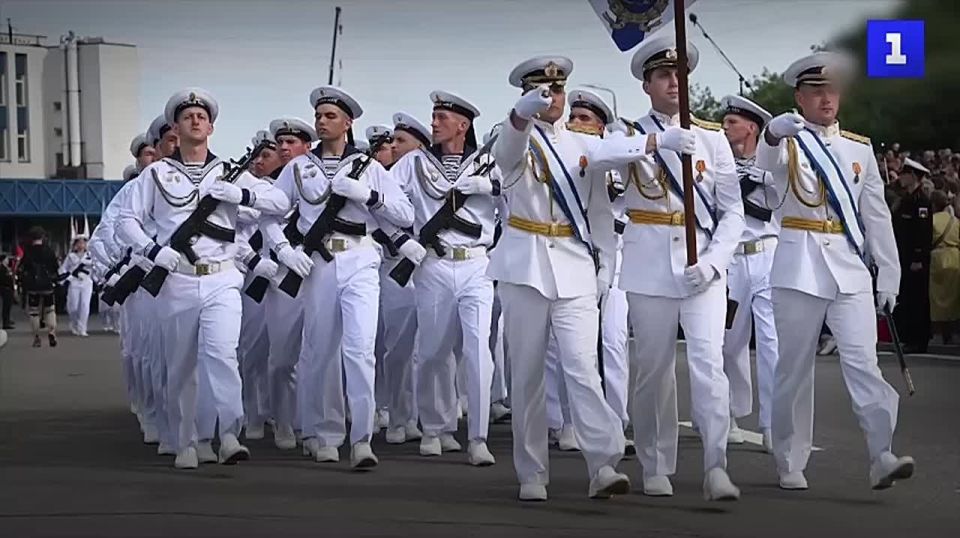 День ВМФ отмечают в России