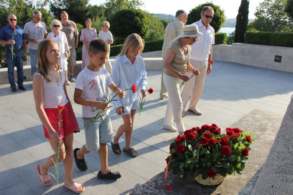 ���������� �������: �������� ��� ������-�������� ����� ������ � ����������� � ������ ��������� ��������� �� ��������� ������ �������� ����������