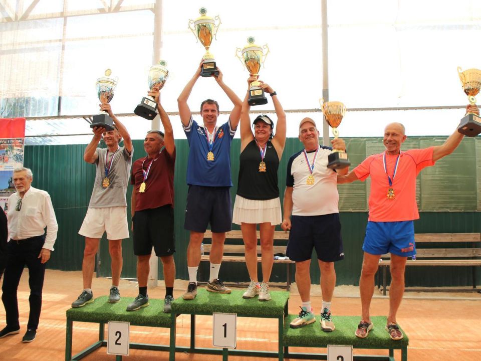 Татьяна Лобач: В Севастополе и Москве состоялся юбилейный ХХ теннисный турнир «Большая Бескозырка» Татьяна Лобач: В Севастополе и Москве состоялся юбилейный ХХ теннисный турнир «Большая Бескозырка»