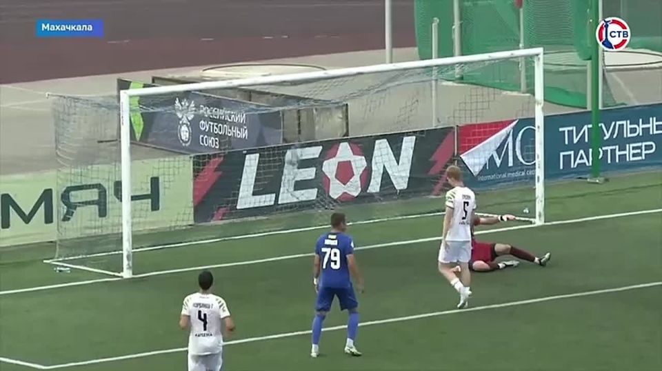 Футболисты «Севастополя» обыграли махачкалинский «Легион»