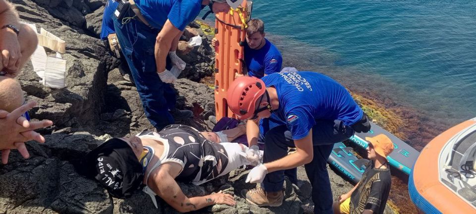 Женщина упала с пяти метров по пути на дикий пляж в Севастополе