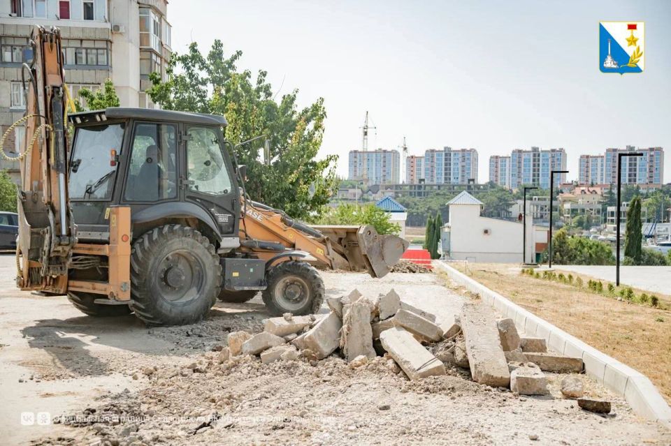 В бухте Казачьей начали обустраивать систему водоотведения В бухте Казачьей начали обустраивать систему водоотведения