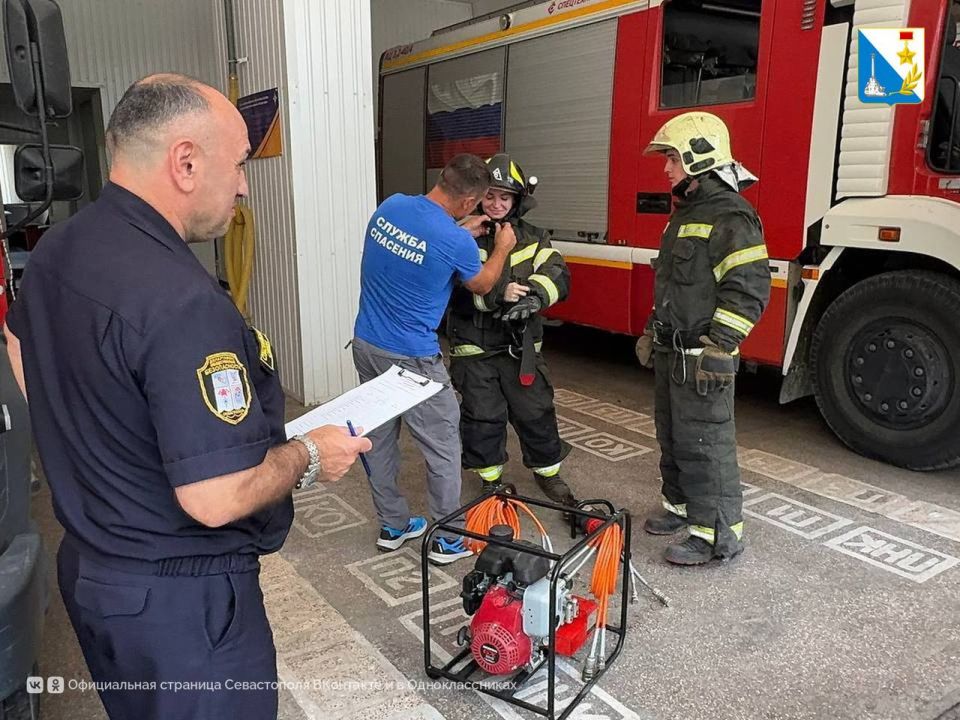 Специалисты аварийно-спасательных служб прошли аттестацию