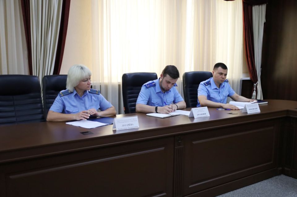 На заседании межведомственной рабочей группы рассмотрены вопросы профилактики и противодействия правонарушениям и преступлениям в сфере земельных правоотношений и градостроительства На заседании межведомственной рабочей группы рассмотрены вопросы профилактики и противодействия правонарушениям и преступлениям в сфере земельных правоотношений и градостроительства