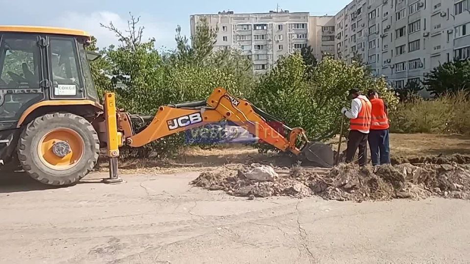 В Севастополе начали благоустройство пешеходной зоны у школы номер 15