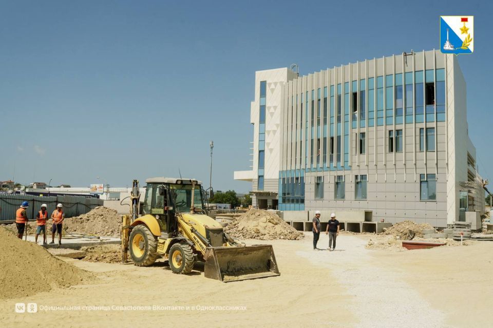 Строим крытый ледовый каток Строим крытый ледовый каток