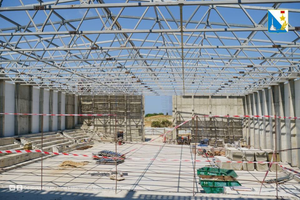 Строим крытый ледовый каток Строим крытый ледовый каток