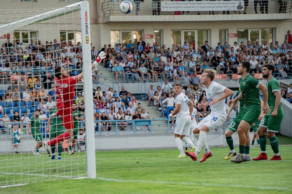 Фото дня: футбольный клуб «Севастополь» со счетом 2:0 обыграл ФК «Ангушт» из Назрани Фото дня: футбольный клуб «Севастополь» со счетом 2:0 обыграл ФК «Ангушт» из Назрани