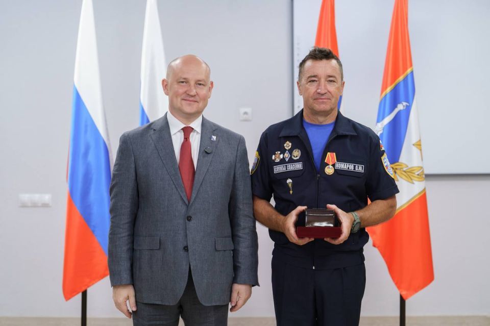 В селе Павловка состоялась торжественное мероприятие, приуроченное к 150-летию образования пожарной охраны Севастополя и открытию новой пожарно-спасательной части «Павловка» В селе Павловка состоялась торжественное мероприятие, приуроченное к 150-летию образования пожарной охраны Севастополя и открытию новой пожарно-спасательной части «Павловка»