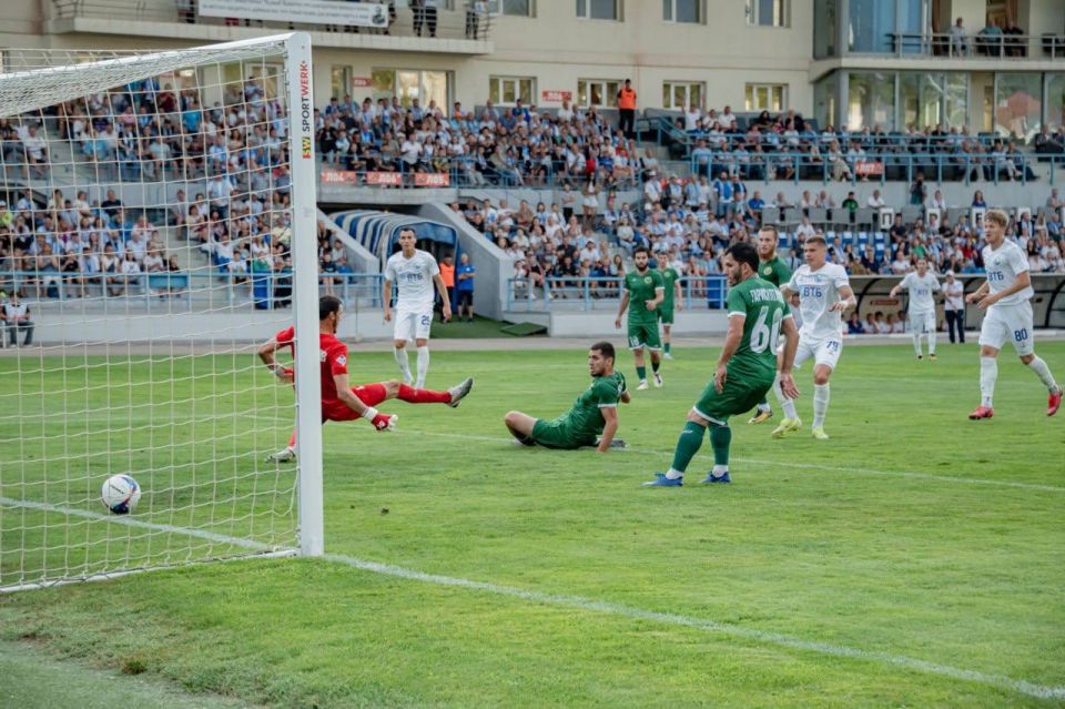 Фото дня: футбольный клуб «Севастополь» со счетом 2:0 обыграл ФК «Ангушт» из Назрани Фото дня: футбольный клуб «Севастополь» со счетом 2:0 обыграл ФК «Ангушт» из Назрани