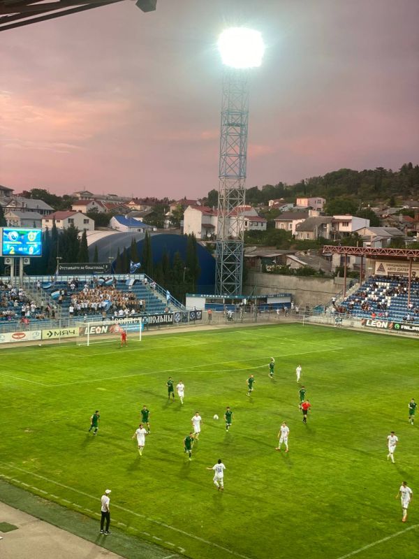 ��� ���������� ���� ������� ��������� � �������� ������� �� ������� � ������ 20-�� ���� Leon-������ ���� ���, � �������� ����� � ���� ��������� ������