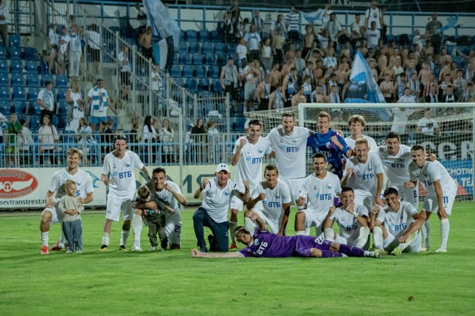 Фото дня: футбольный клуб «Севастополь» со счетом 2:0 обыграл ФК «Ангушт» из Назрани Фото дня: футбольный клуб «Севастополь» со счетом 2:0 обыграл ФК «Ангушт» из Назрани