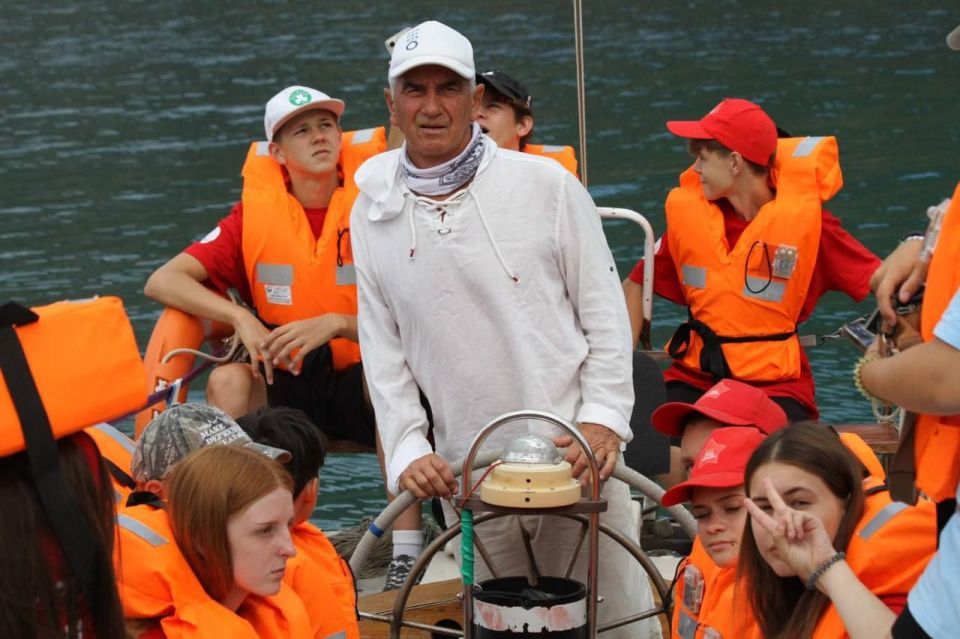 Михаил Развожаев: смена «Юный моряк» — не просто обучение морскому делу Михаил Развожаев: смена «Юный моряк» — не просто обучение морскому делу