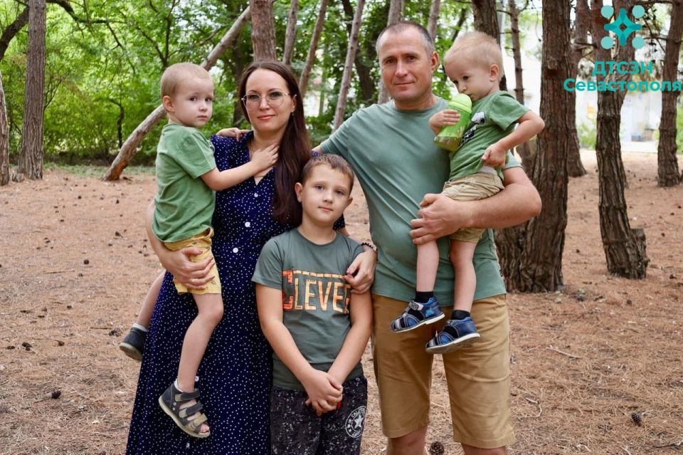 В Севастополе семьи с небольшим доходом могут получать ежемесячное пособие на детей