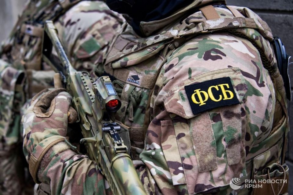 ФСБ раскрыла более 150 подпольных оружейников в Севастополе и других регионах
