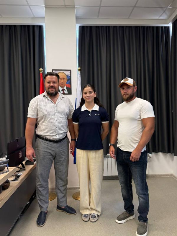 Сергей Резниченко: Сегодня с удовольствием встретился с нашей севастопольской спортсменкой Софьей Кулаевой!