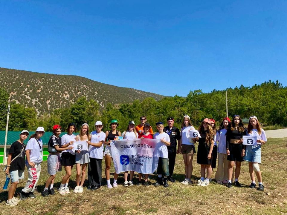 В Севастополе продолжается Всероссийская акция «Служу Отечеству» В Севастополе продолжается Всероссийская акция «Служу Отечеству»