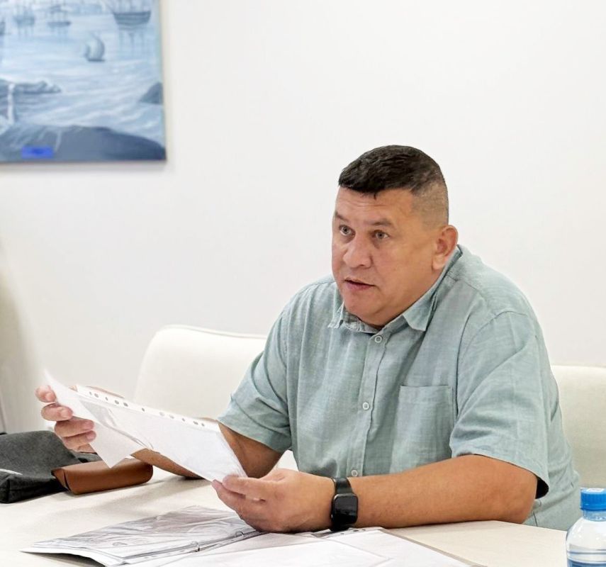 Илья Пестерников: Совместно с первым заместителем прокурора города Севастополя Дмитрием Теллиным и заместителем Губернатора Севастополя Марией Литовко провели личный приём предпринимателей Илья Пестерников: Совместно с первым заместителем прокурора города Севастополя Дмитрием Теллиным и заместителем Губернатора Севастополя Марией Литовко провели личный приём предпринимателей