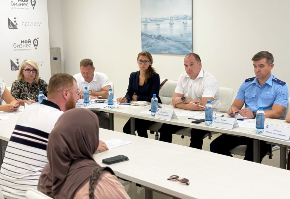 Илья Пестерников: Совместно с первым заместителем прокурора города Севастополя Дмитрием Теллиным и заместителем Губернатора Севастополя Марией Литовко провели личный приём предпринимателей Илья Пестерников: Совместно с первым заместителем прокурора города Севастополя Дмитрием Теллиным и заместителем Губернатора Севастополя Марией Литовко провели личный приём предпринимателей