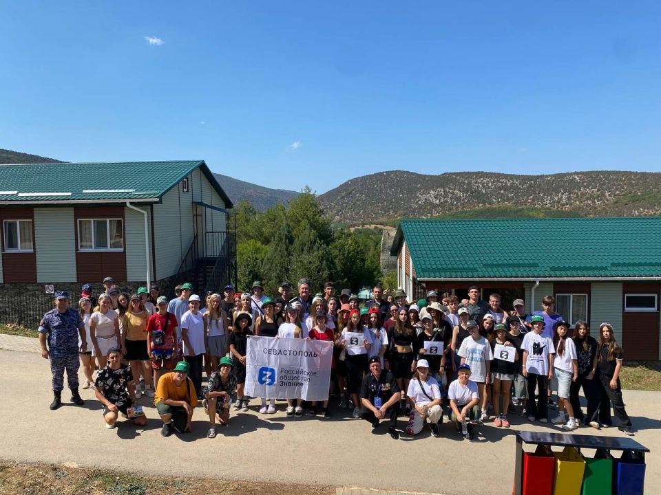 Военнослужащие пообщались с участниками летней смены в лагере «Горный» Военнослужащие пообщались с участниками летней смены в лагере «Горный»