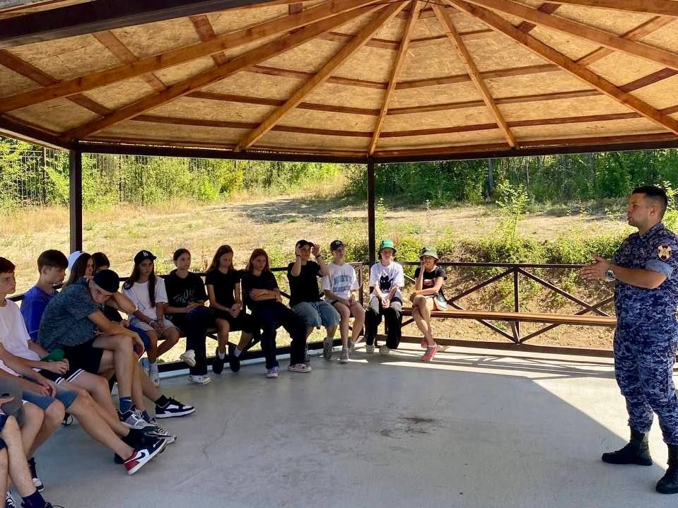 В Севастополе продолжается Всероссийская акция «Служу Отечеству» В Севастополе продолжается Всероссийская акция «Служу Отечеству»