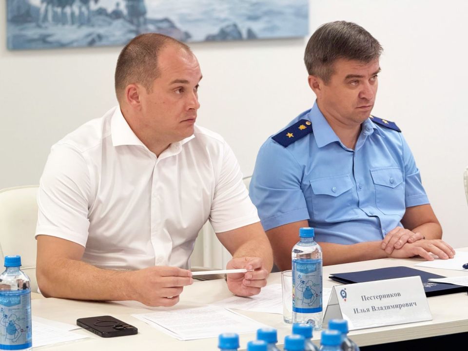 Илья Пестерников: Совместно с первым заместителем прокурора города Севастополя Дмитрием Теллиным и заместителем Губернатора Севастополя Марией Литовко провели личный приём предпринимателей Илья Пестерников: Совместно с первым заместителем прокурора города Севастополя Дмитрием Теллиным и заместителем Губернатора Севастополя Марией Литовко провели личный приём предпринимателей