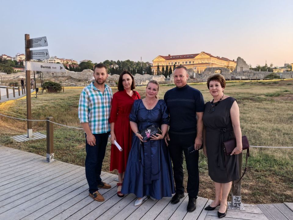 Екатерина Алтабаева: Вчера был дан старт IX Международному фестивалю оперы и балета «Херсонес», который в этом году проходит с 5 по 16 августа на территории музея-заповедника «Херсонес Таврический»