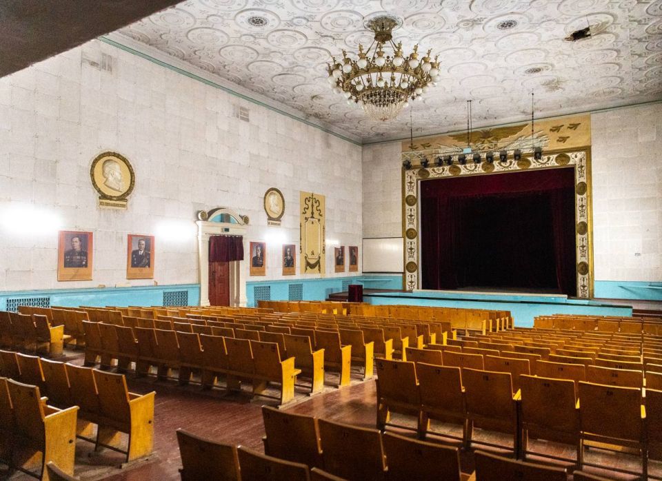 ������ ��������� ����� �������� �������� � ��������� ������